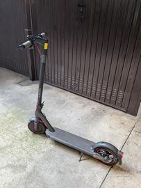 Monopattino elettrico Xiaomi 4 PRO
