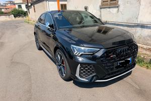 AUDI RSQ3