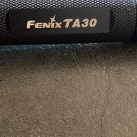 Torcia militare Fenix