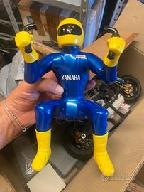 Yamaha YZR-M1 con motore a scoppio