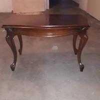 tavolino in legno pesante vintage