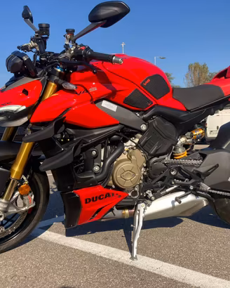 Ducati Streetfighter V4S MY 2023