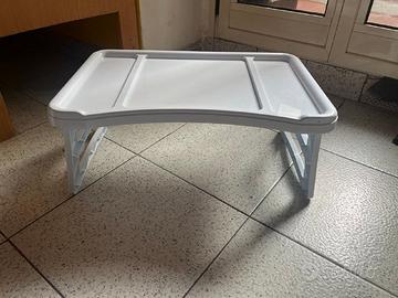 Tavolino da letto/divano pieghevole in plastica