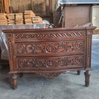 Cassettiera in stile barocco