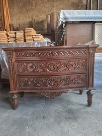 Cassettiera in stile barocco