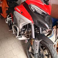 Ducati Multistrada V4s travel & Radar full option