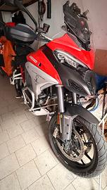 Ducati Multistrada V4s travel & Radar full option