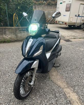 Beverly 300