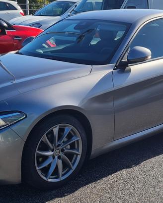 Alfa Romeo Giulia 2.2 d 160cv AT8 +GARANZIA 1 ANNO