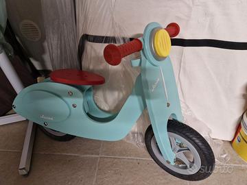 Vespa in legno per bambini