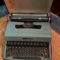 Macchina da scrivere OLIVETTI LETTERA 32