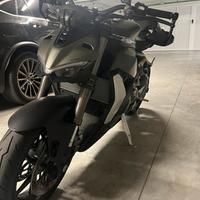 Ducati Streetfighter V2 2023