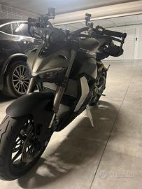 Ducati Streetfighter V2 2023
