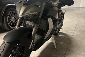 Ducati Streetfighter V2 2023