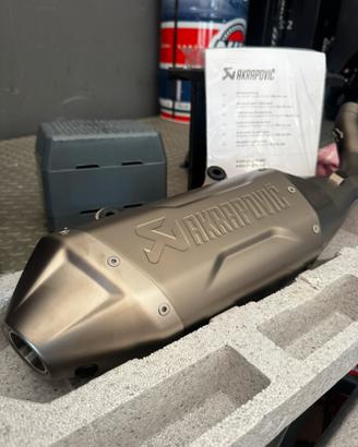 Silenziatore Akrapovic per KTM 250sxf dal23 al 27.