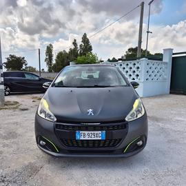 Peugeot 208 BlueHDi 100 5 porte GT Line