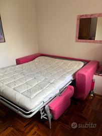 Divano-letto matrimoniale fucsia
