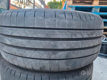 Gomme GoodYear 225/40 R18 Estive