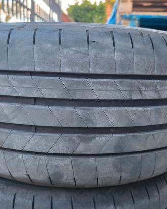 Gomme GoodYear 225/40 R18 Estive