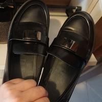 Due paia di scarpe nuove al prezzo di una