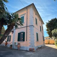 Esclusiva - VILLA PRESTIGIOSA NEL CENTRO