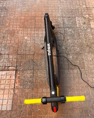 Monopattino elettrico Nilox Blade