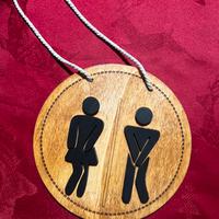 Targa WC Divertente in Legno