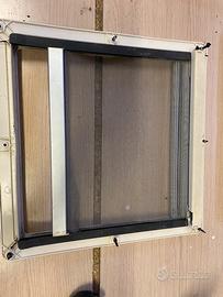 Zanzariera e oscurante 40x40 Dometic , Remis