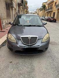Lancia Y