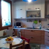 Mobili e pensili cucina moderna