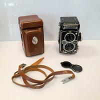 Rolleiflex 1:2.8/75 Planar 1:3.5 f=75 mm.