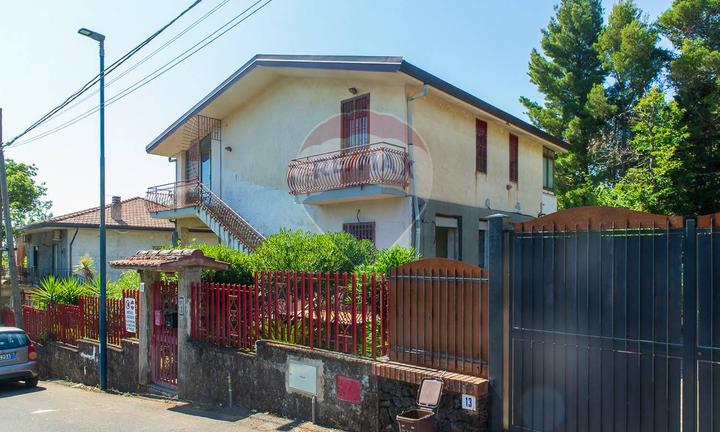 Casa Semindipendente - Pedara