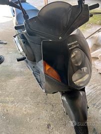 @150 honda buone condizioni.