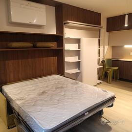 FIESOLE Ampio monolocale con terrazza e posto auto