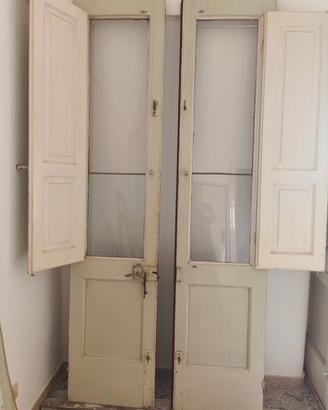 porta esterna a due ante vintage 