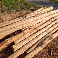 Pali di legno di castagno