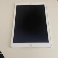 iPad Air completo di custodia in pelle