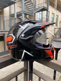 Casco Suomy