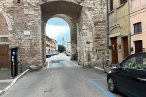 MONOLOCALE A PERUGIA