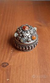 portagioie vintage etnico berbero metallo e pietre