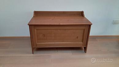 Cassapanca in legno