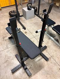 Panca pettorali. Regolabile.