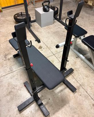 Panca pettorali. Regolabile.