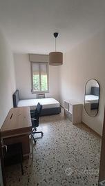 Stanza singola in zona Rosta