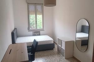 Stanza singola in zona Rosta