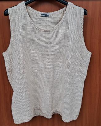 Top smanicato in maglia handmade