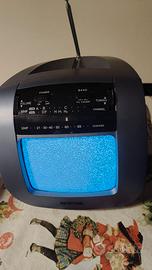Tv portatile bianco nero vintage