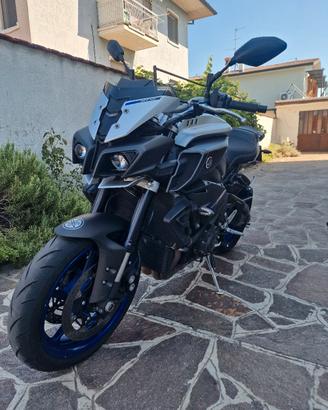Yamaha MT 10