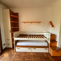 Cameretta con letto a castello