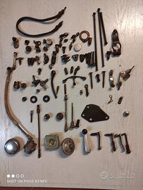 Pezzi di ricambio. minuteria per auto storiche